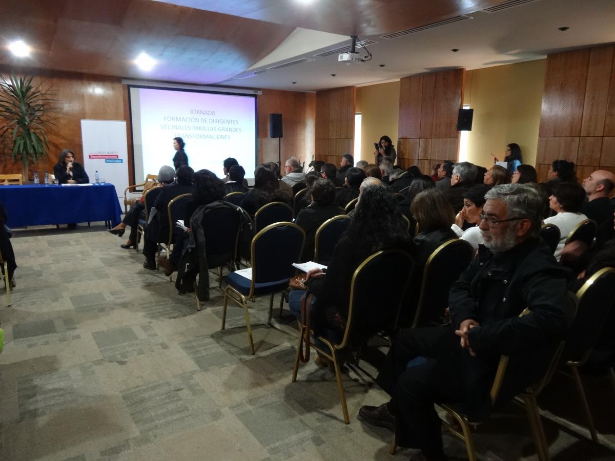 14.10.18 CURSO DE FORMACIÓN DE DIRIGENTES VECINALES (23)